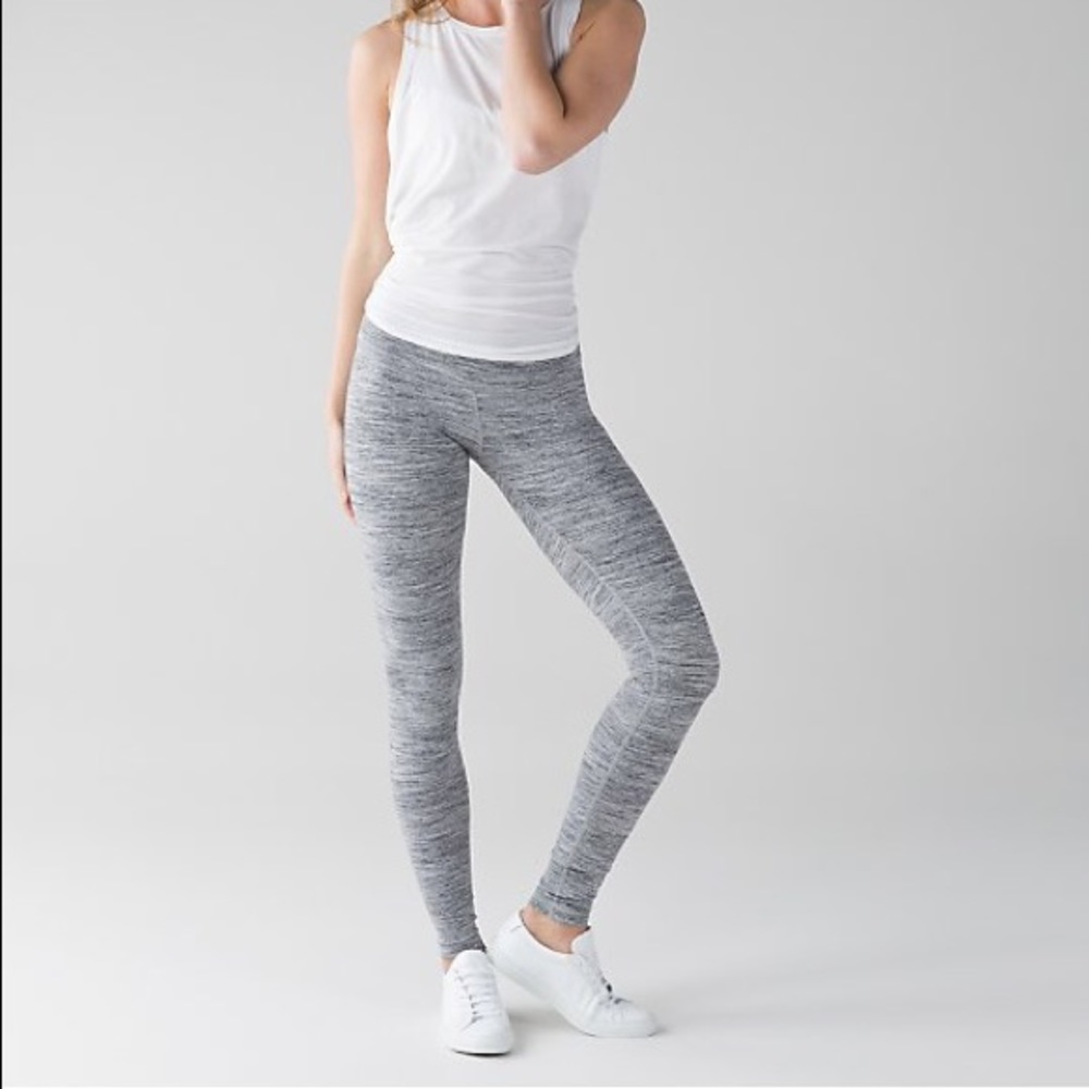 🍋NWOT Lululemon Wunder Under III💛